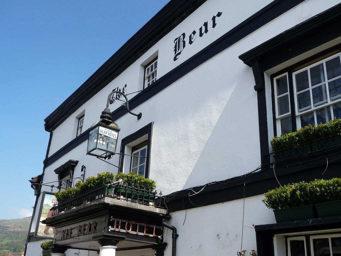 Bear Crickhowell Exterior photo