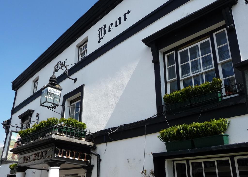 Bear Crickhowell Exterior photo